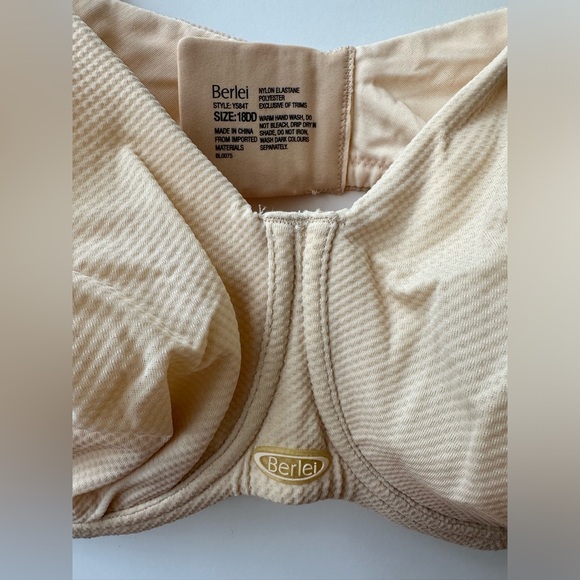 BERLEI - High Performance Underwire Non Padded Sports Bra Nude - 18DD (US 40DD) - Picture 3 of 10